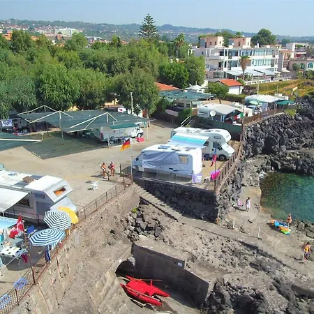 Village de vacances Camping Jonio 3*